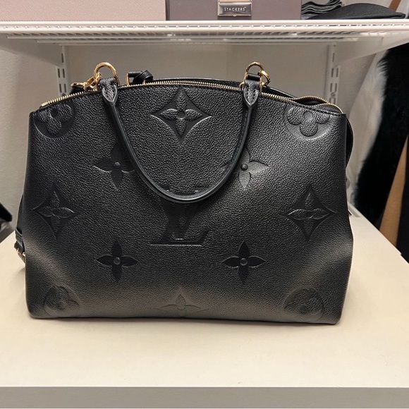 Black Designer Women's Bag - Picture 1 of 7